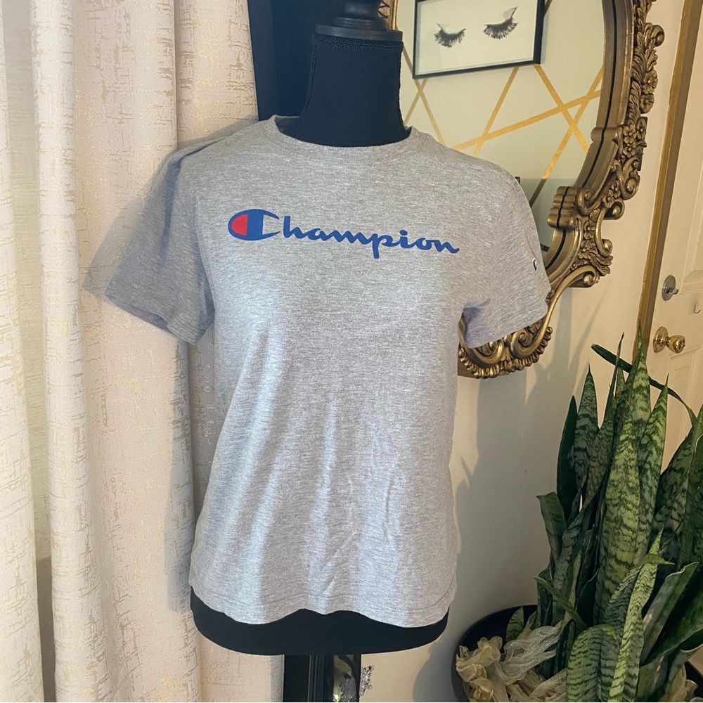 Women’s Champion T-Shirt, size small